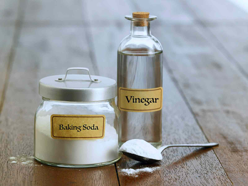 cách vệ sinh kính nhà tắm