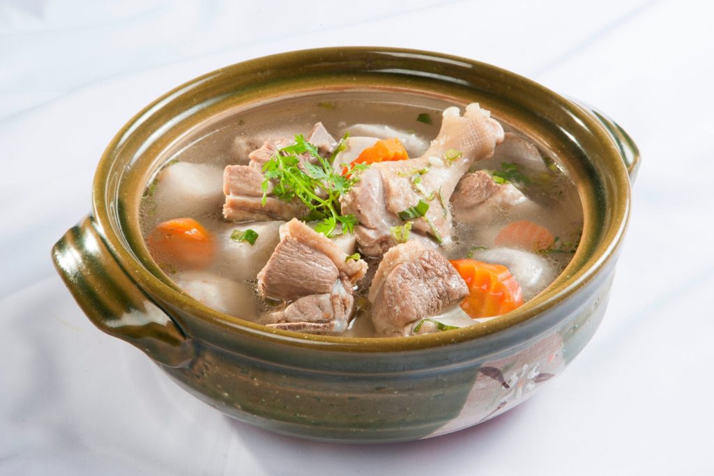 Hầm xương bằng nồi cơm điện
