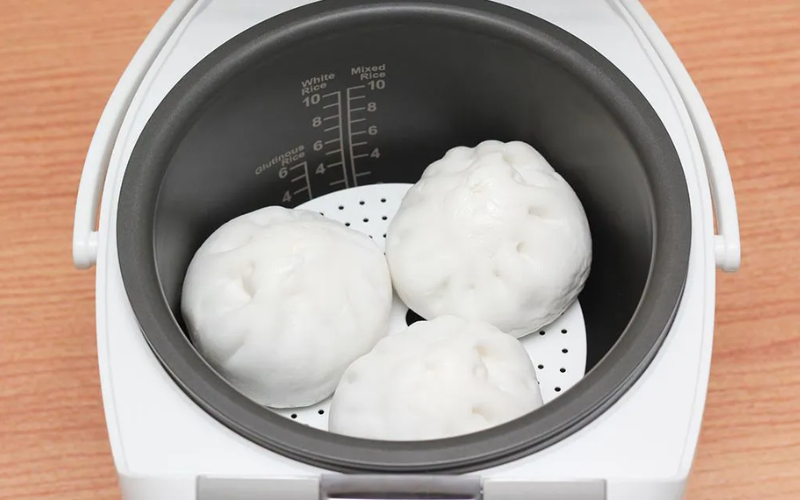 hấp bánh bao bằng nồi cơm điện