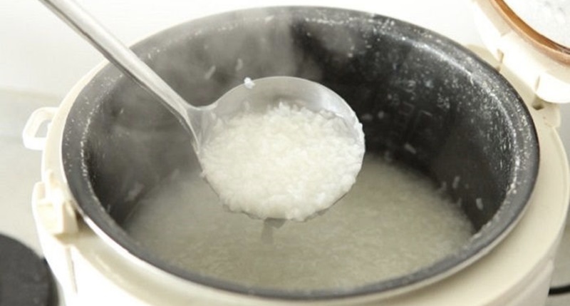 nấu cháo bằng nồi cơm điện
