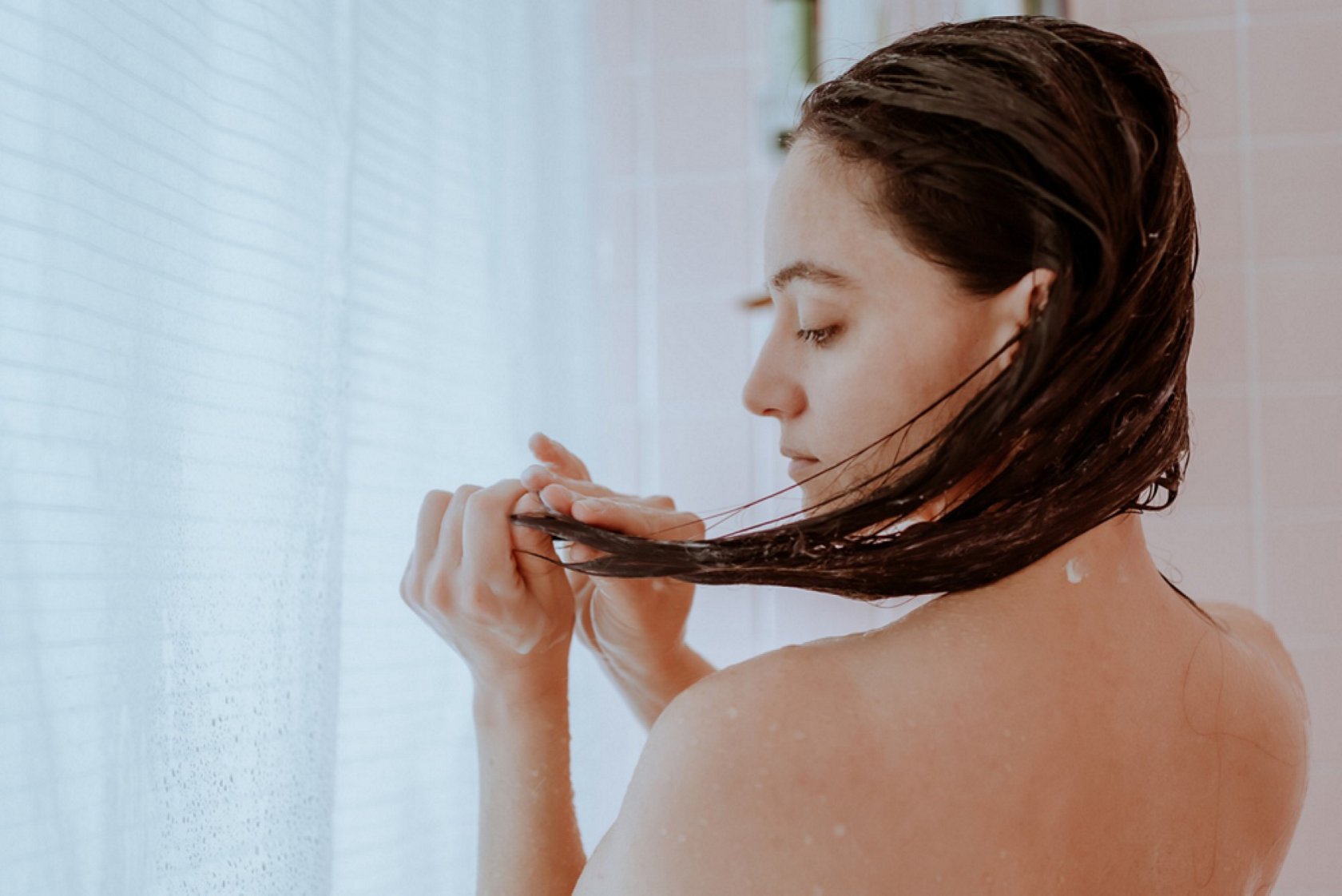 nên sấy tóc hay để khô tự nhiên