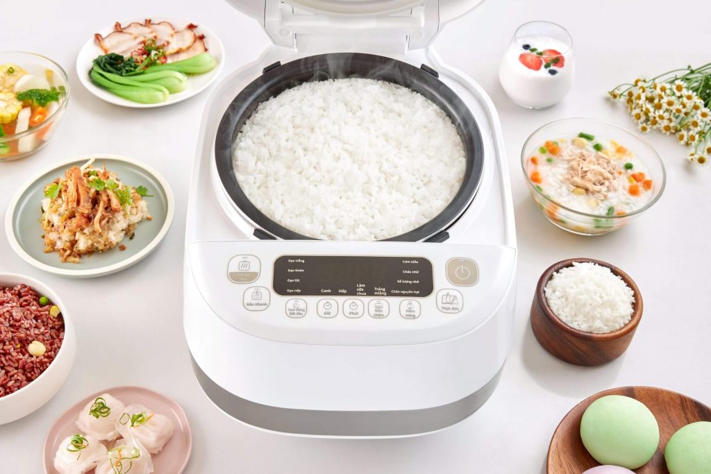 nồi cơm nấu gạo lứt