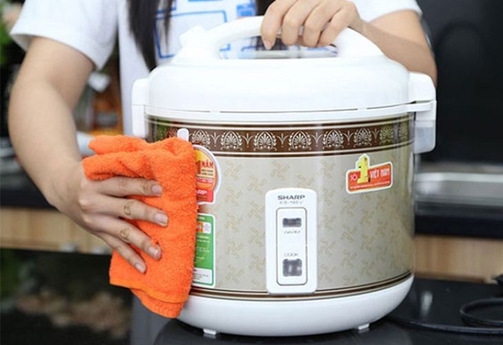 Vệ sinh nồi cơm điện