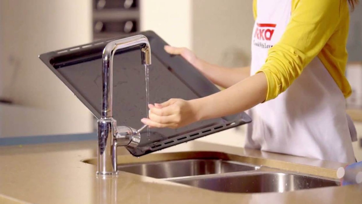 cách vệ sinh bếp nướng điện