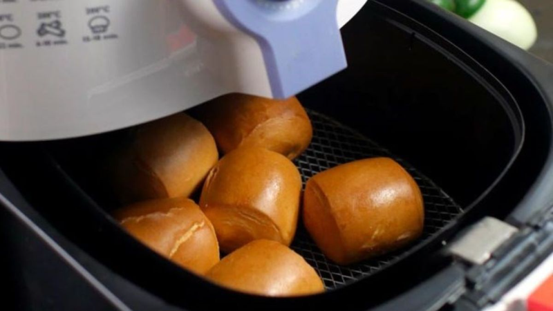 Hấp bánh bao bằng nồi chiên không dầu