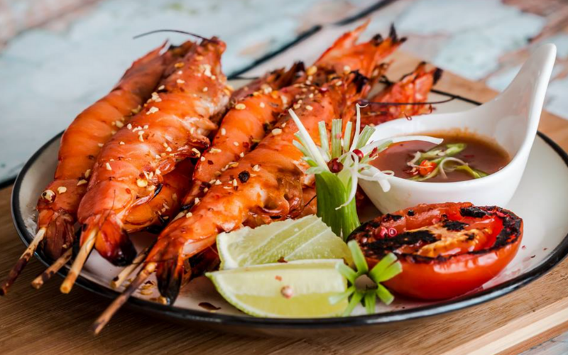 nướng tôm bằng nồi chiên không dầu