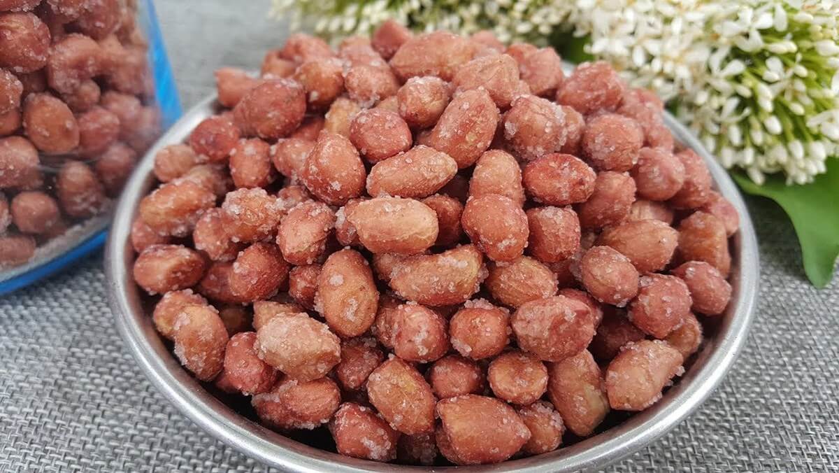 rang lạc bằng nồi chiên không dầu