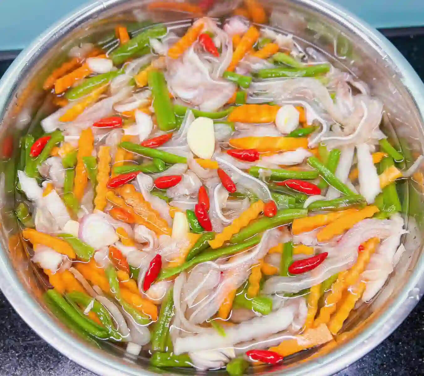 Cách rửa tai heo sạch