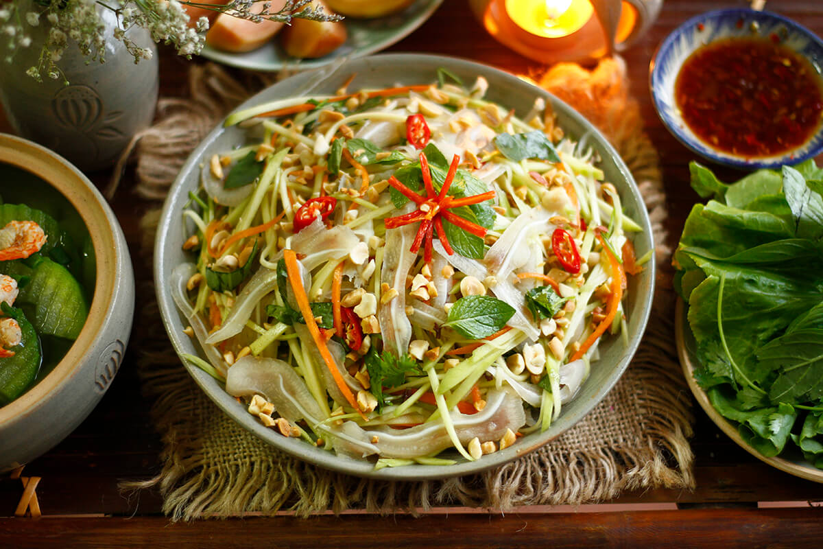 Cách rửa tai heo sạch