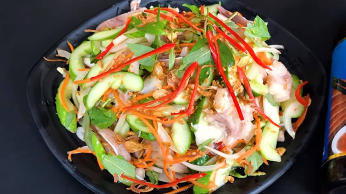Cách rửa tai heo sạch