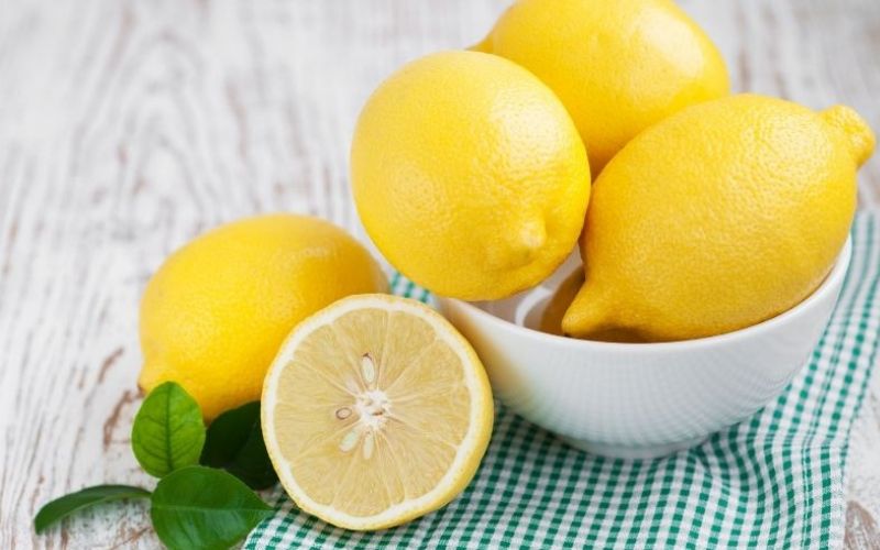 cách tẩy mực bút bi trên quần áo