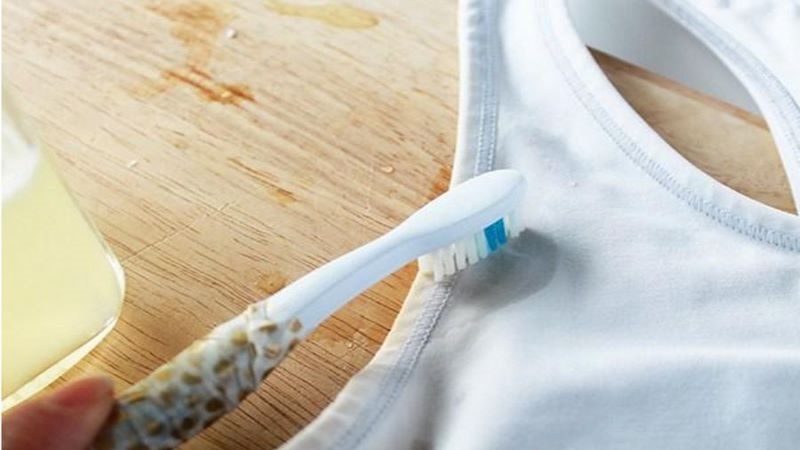 cách tẩy quần áo trắng