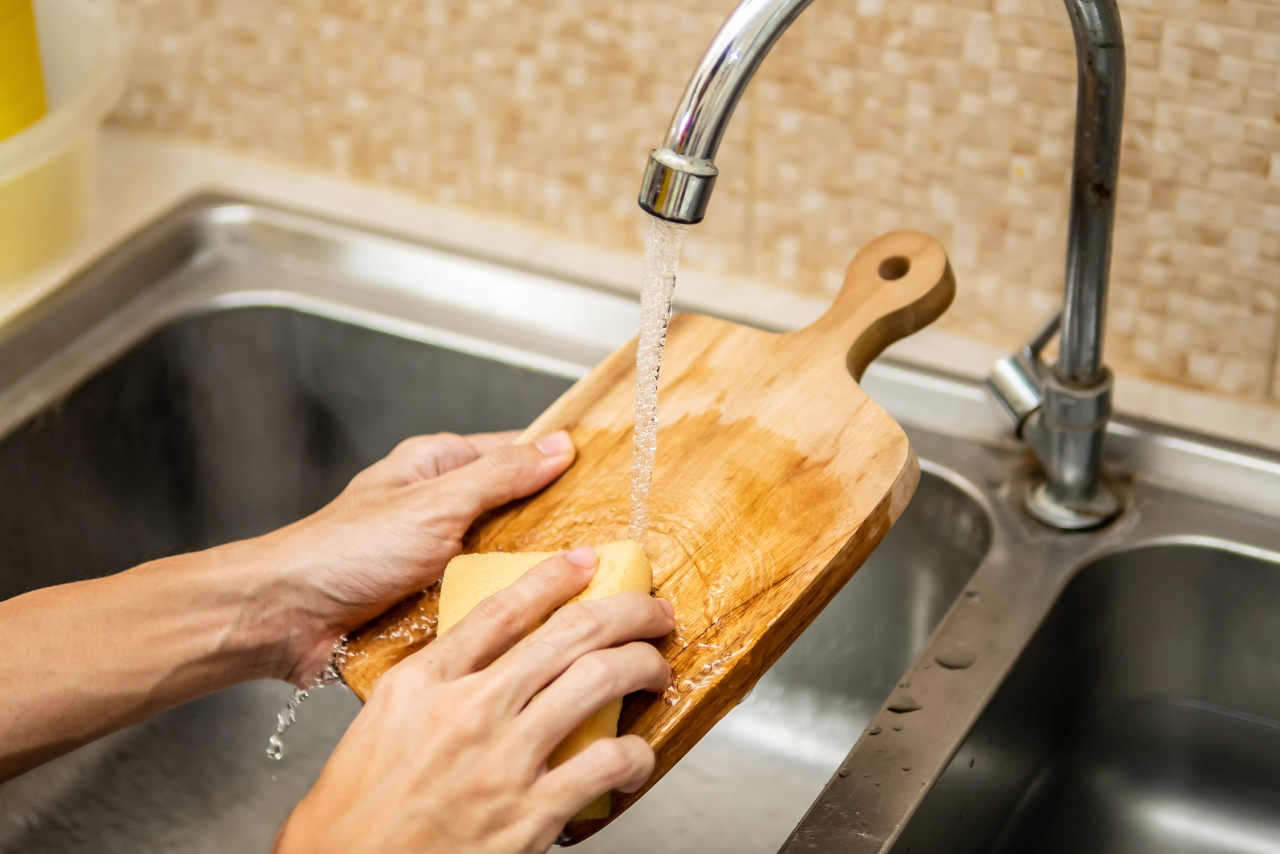 Cách vệ sinh thớt gỗ